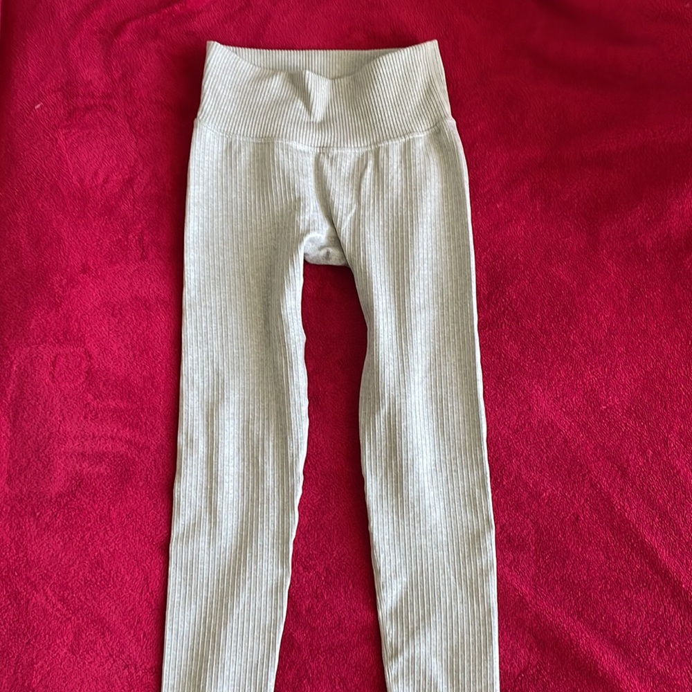 Beige Work Out Set - Picture 5 of 5